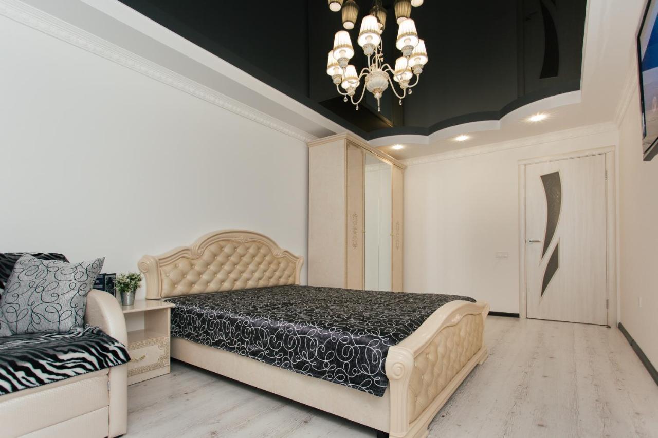 De LUXE Apartments Centr Illinskaya Sumy Eksteriør bilde