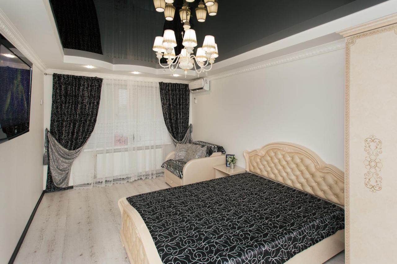 De LUXE Apartments Centr Illinskaya Sumy Eksteriør bilde